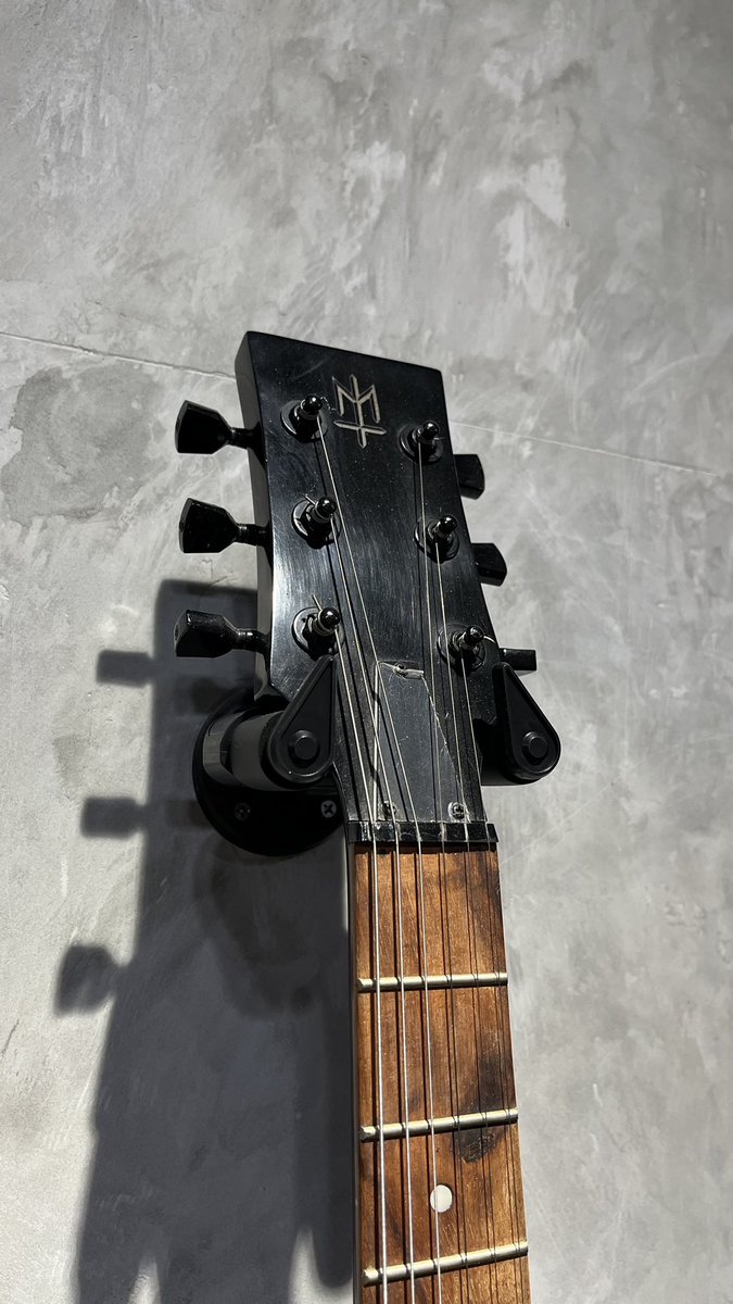 SSSLOTHHH tweet media