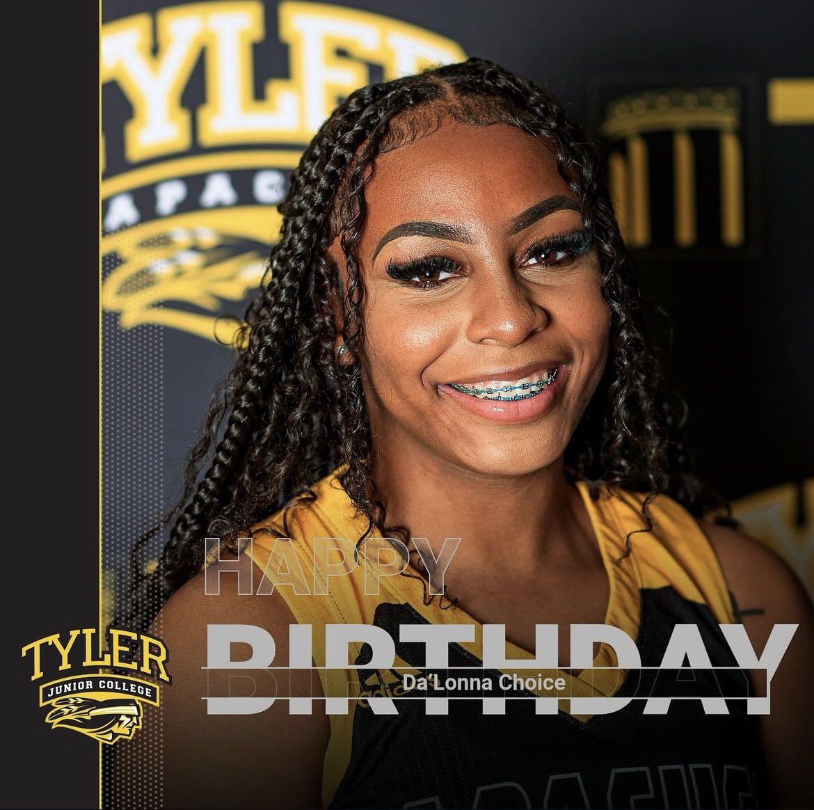 TheTJCWBB's tweet photo. ๐จApaches, we are 1๏ธโฃ day away from
game day, and help us wish #1 DaโLonna Choice a Happy birthday!๐ We love you and wish you a great dayโ๏ธ#ApacheLadies #HBD #TJCWBB #FeathersUp https://t.co/E1t7oF0Wja