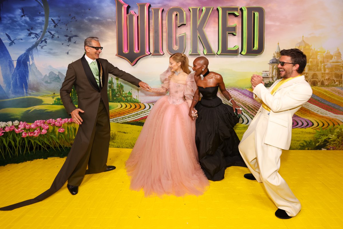 wickedmovie's tweet photo. A magical night at the #WickedMovie premiere in Sydney, Australia! ✨ https://t.co/yDA1utQMoi