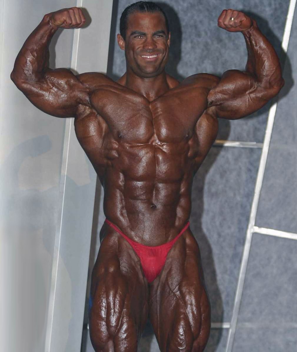 MarkDugdaleIFBB's tweet photo. #14 | RED HOT
Looking sensational in red posers at the 2005 Arnolds https://t.co/4ivetkRSjB
