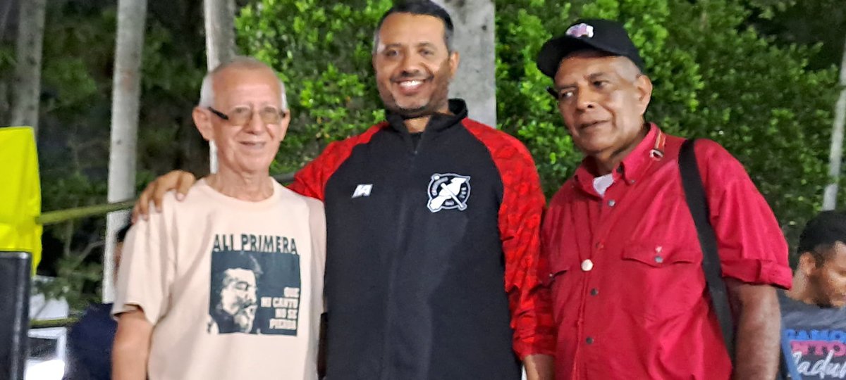 Que hermoso acto realizamos desde la Plaza Bolívar de #Barquisimeto en el marco  de los 83 años del natalicio del cantor del pueblo Ali Primera. Contamos con la presencia de buenos amigos de Ali; estuvo Carlos Ricardo Cisterna quien durante 55 ha llevado adelante el programa