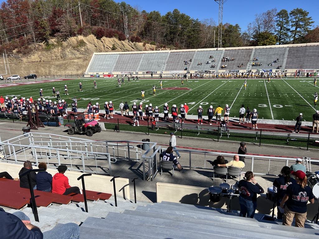 DillsXavier3's tweet photo. Had a great Saturday at bluefield @BronsonScriv7 @ke1soo @Loudon_Redskins https://t.co/eTIgyOCQF3