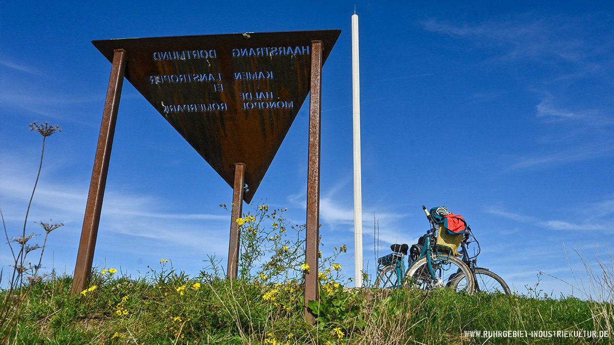 Monatsrückblick Oktober, Teil 7 und Finale: Vor einer Woche haben wir den Herbst auf der Halde Großes Holz eingefangen. Weit reichte der Blick über die Siedlungen von Oberaden, Rünthe und Bergkamen hinaus. Mehr dazu: ruhrgebiet-industriekultur.de/halde-grosses-…