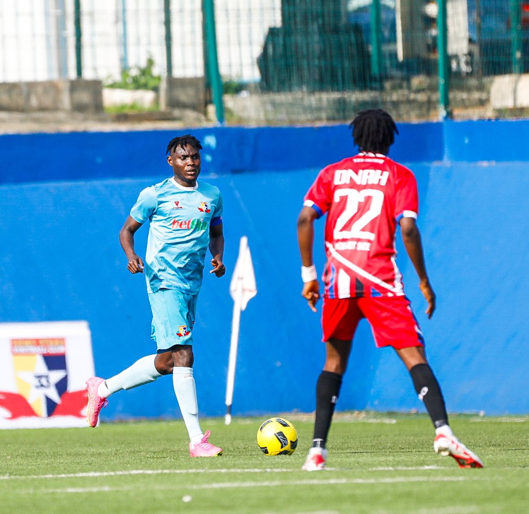 RemoStarsSC's tweet photo. On the hour mark and still in the lead.
Remo Stars โจ |1- 0| ๐ด Lobi Stars
#REMLOB | #NPFL25 https://t.co/qYrfWCpbhh