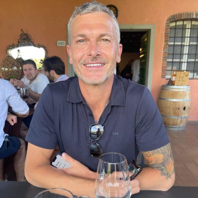 kevmaclellan's tweet photo. #NewProfilePic https://t.co/HGeFp1ZtHX
