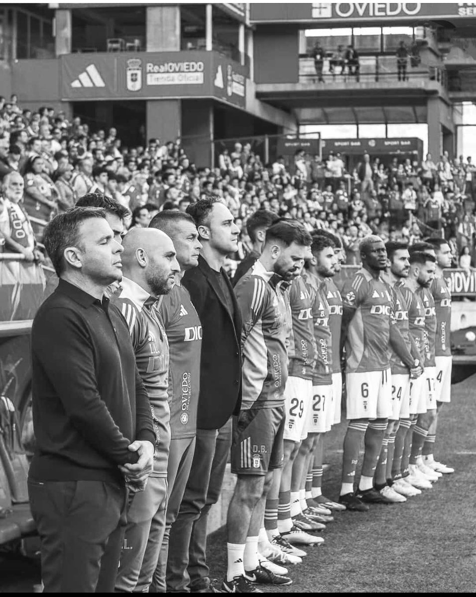 Vuestra desidia es nuestra fuerza...
El pueblo salva al pueblo..
Visca Valencia 💔 El nostre poble