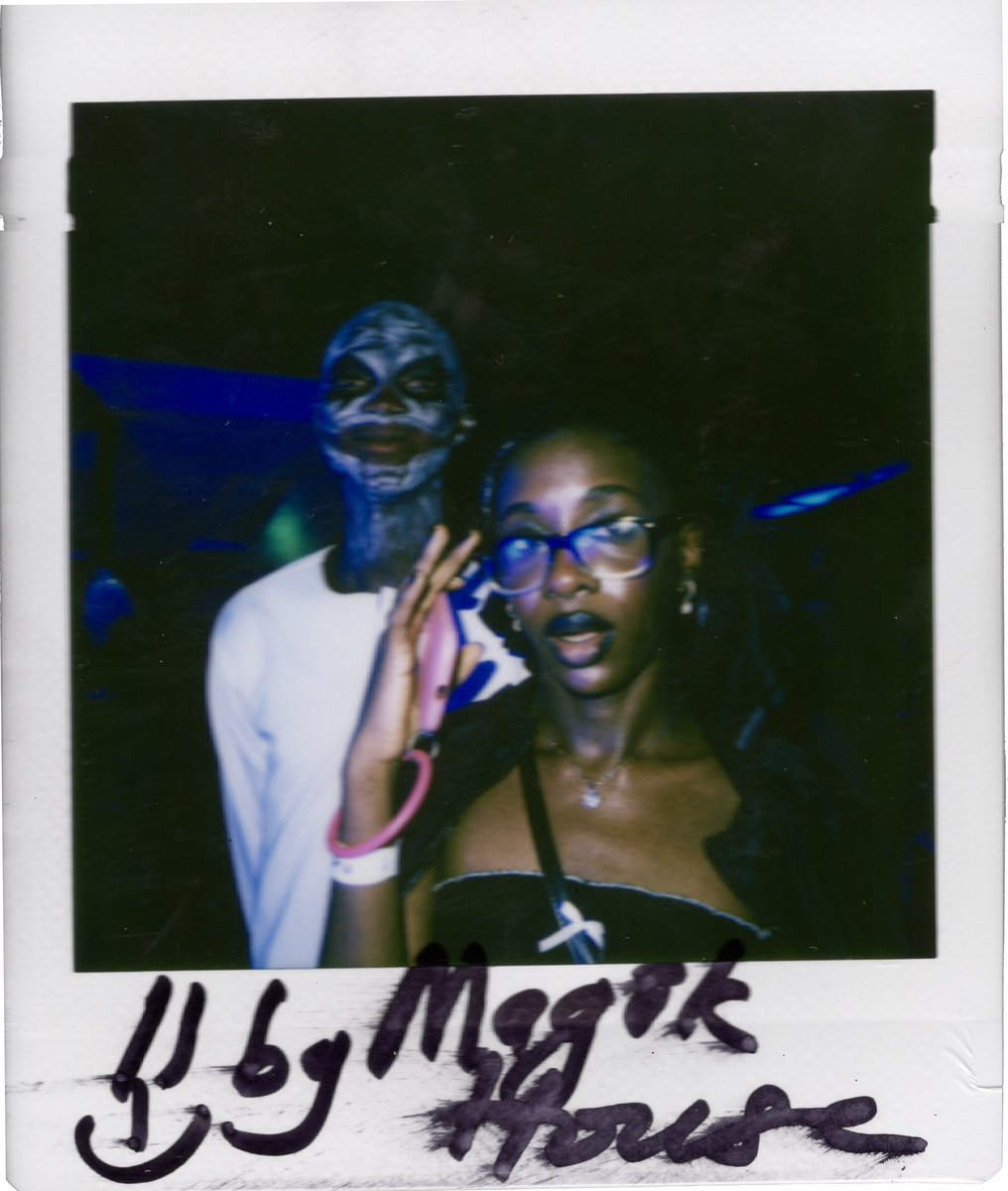 magaenvulanza's tweet photo. =) by @magikhouseng 

polaroid photography by me 
https://t.co/oI9nxraHe6 https://t.co/S5ZfrBjT9Y