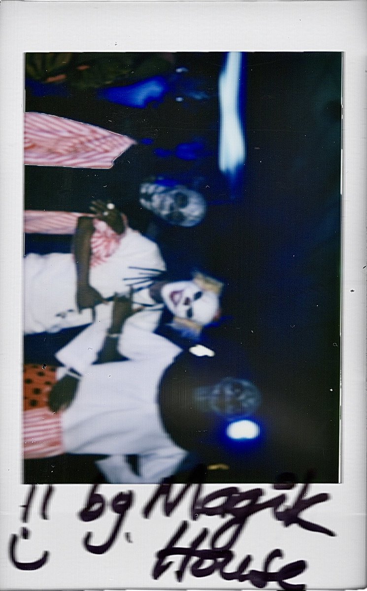 magaenvulanza's tweet photo. =) by @magikhouseng 

polaroid photography by me 
https://t.co/oI9nxraHe6 https://t.co/S5ZfrBjT9Y