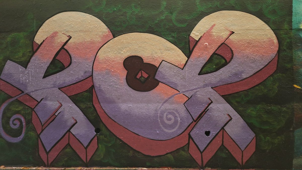 Purple poppies in memory of the animals that gave thier lives 💜 

Peace 🕊 #remembrancesunday