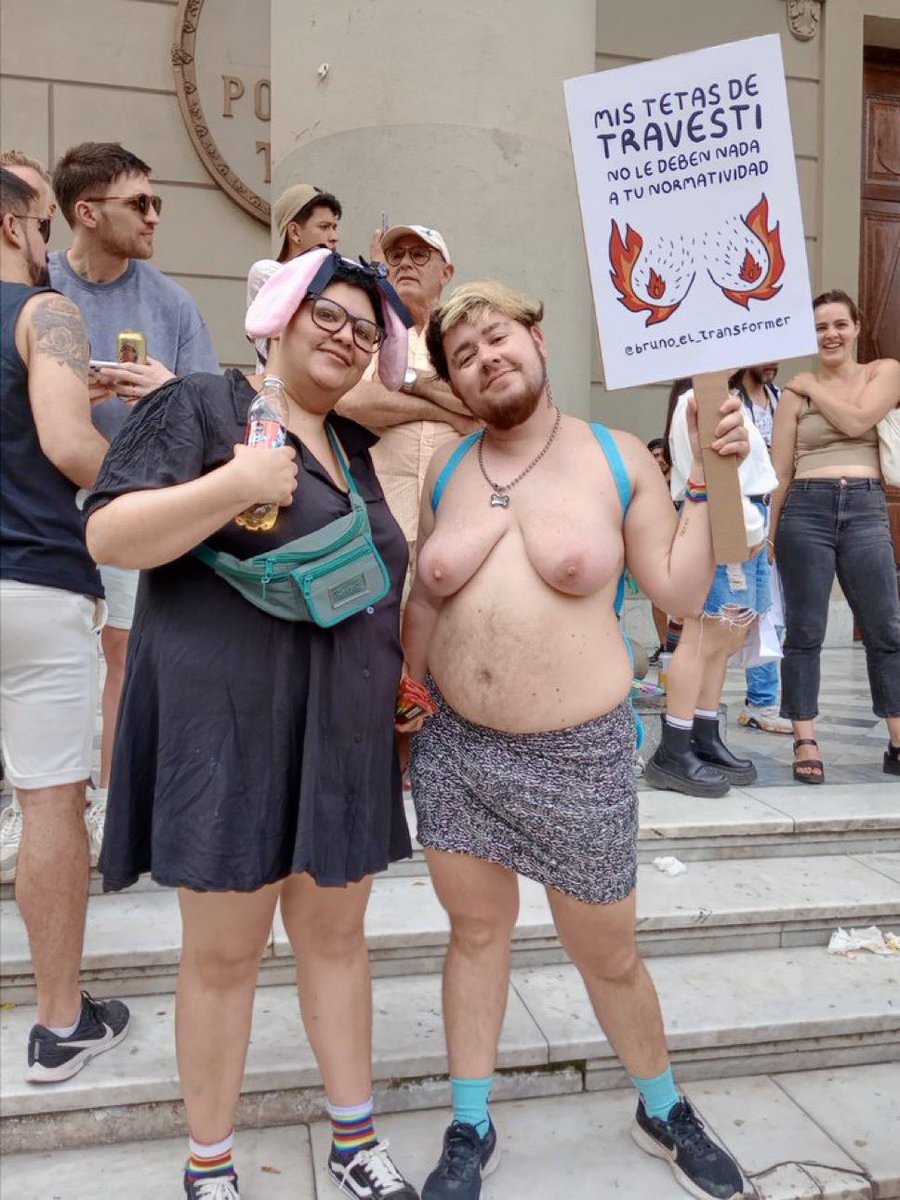 DanannOficial's tweet photo. Justo mi normatividad estaba pensando en hacerle un reclamo a tus tetas de travesti, che. https://t.co/SzYX4sgBeE