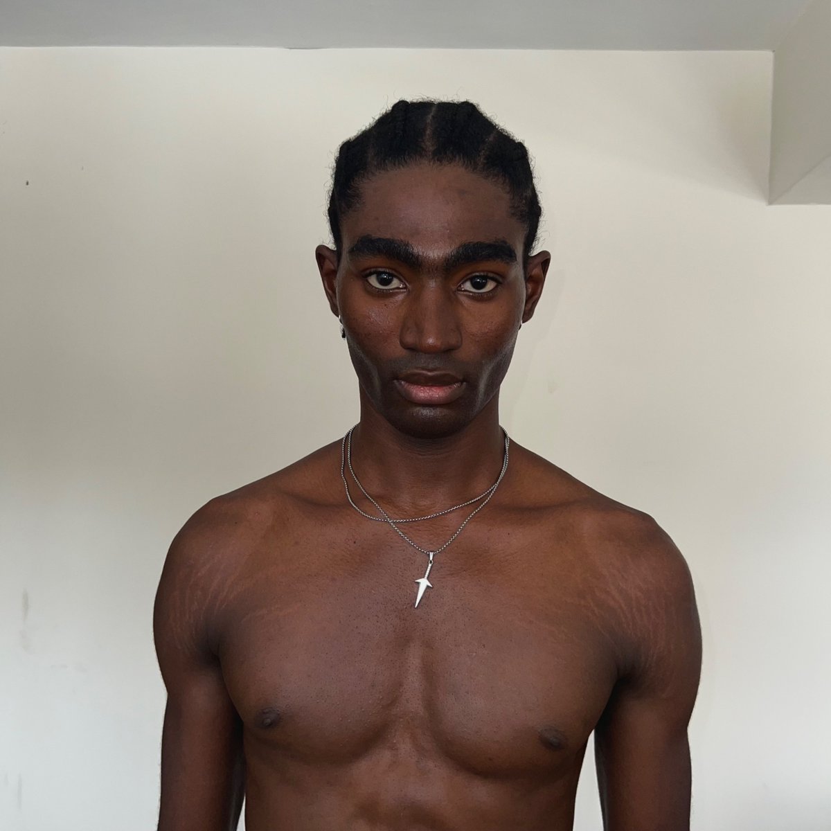 Oladozie's tweet photo. Big Smoke! Na me you dey find! Let’s run it! #Mains Too Active! @Skepta https://t.co/CJJ9Tw0i8c