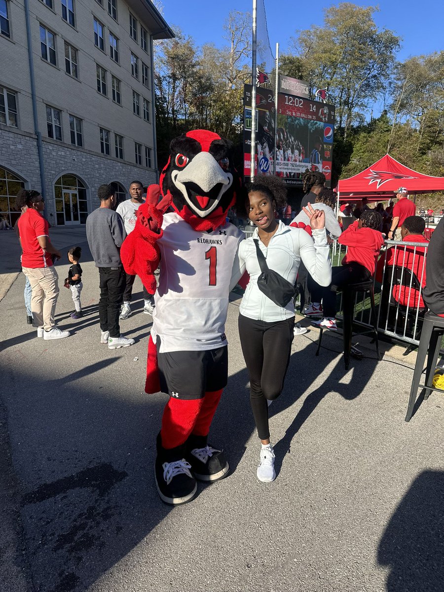 jasminewrae's tweet photo. Thank you @SEMOXCTF for the opportunity to come and visit the campus. I had a wonderful time and i’m so blessed for everything you have to offer! Go red hawks? ❤️ @CoachT_SEMO @tnmilesplit #uncommited https://t.co/pHCv5Kpwvv