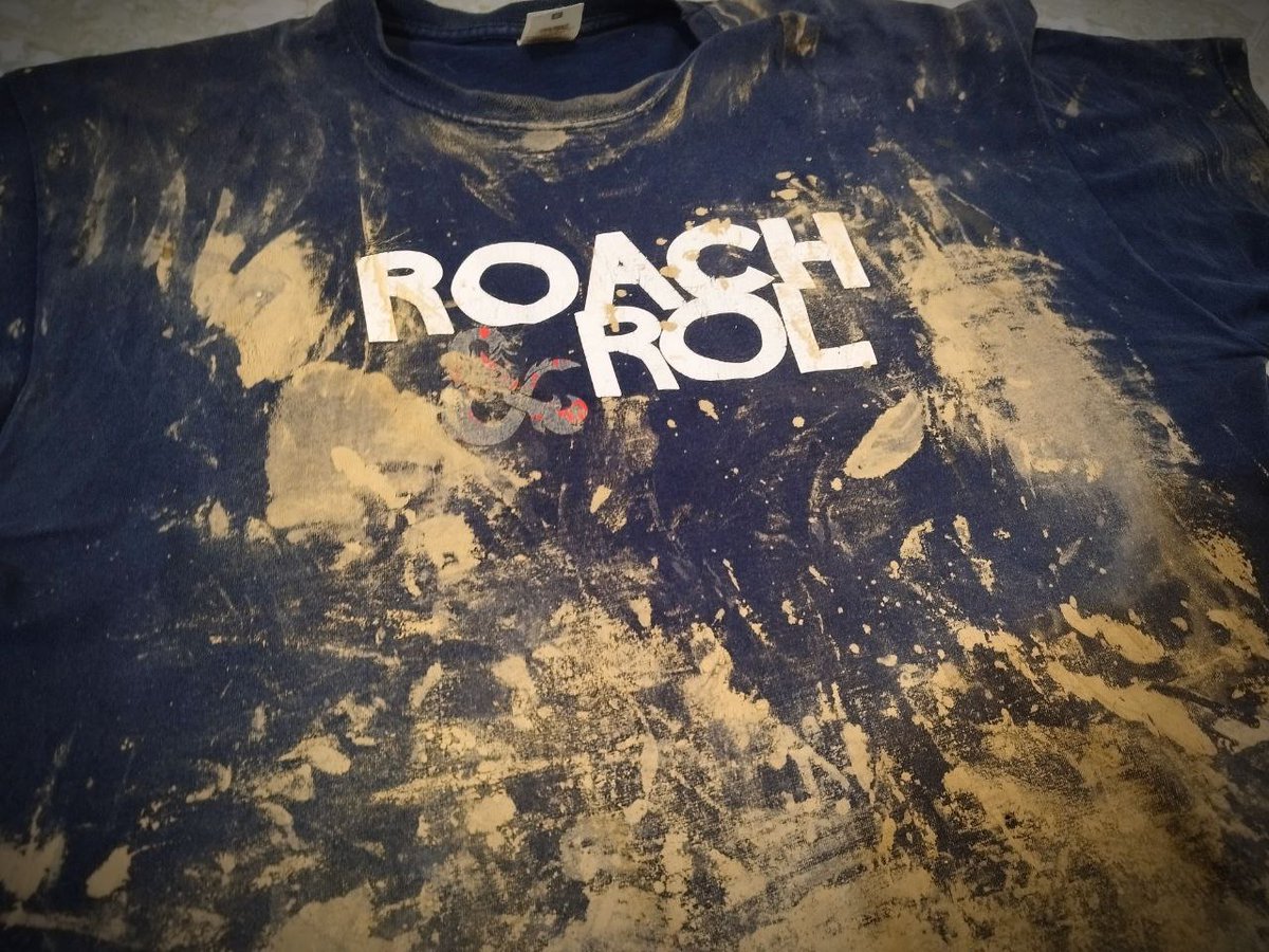 Roach Room tweet media