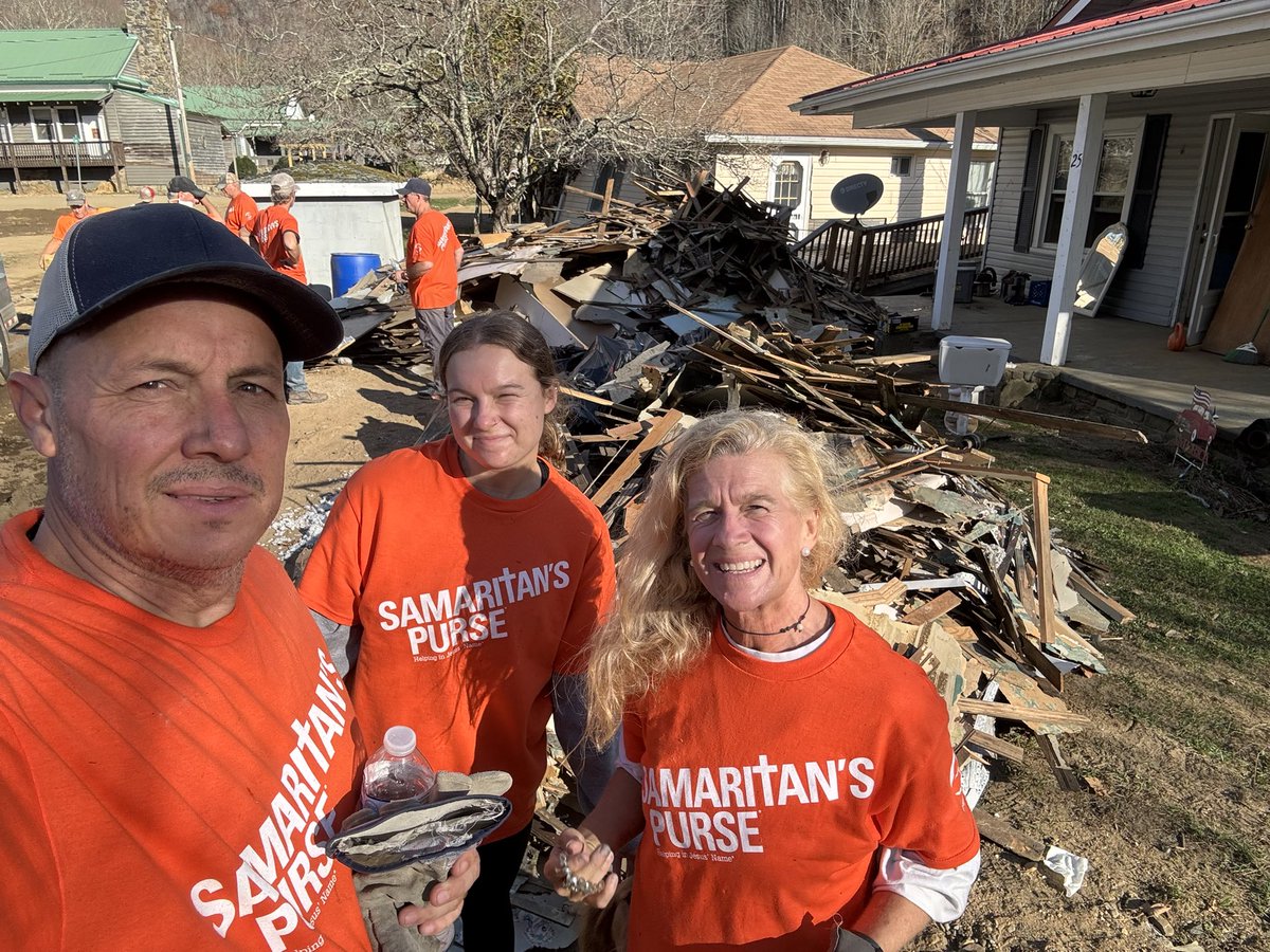 Barnanne Creech (@bwcreech) on Twitter photo Thanking Jesus! we could be his hands & feet as we served with <a href="/SamaritansPurse/">Samaritan's Purse</a> in the Watauga post hurricane clean up..blessed to have worked with a awesome of volunteers who love Jesus to help Sonny (a Vietnam veteran) & Louis gut their house to let is dry out Thanking Jesus! we could be his hands & feet as we served with <a href="/SamaritansPurse/">Samaritan's Purse</a> in the Watauga post hurricane clean up..blessed to have worked with a awesome of volunteers who love Jesus to help Sonny (a Vietnam veteran) & Louis gut their house to let is dry out