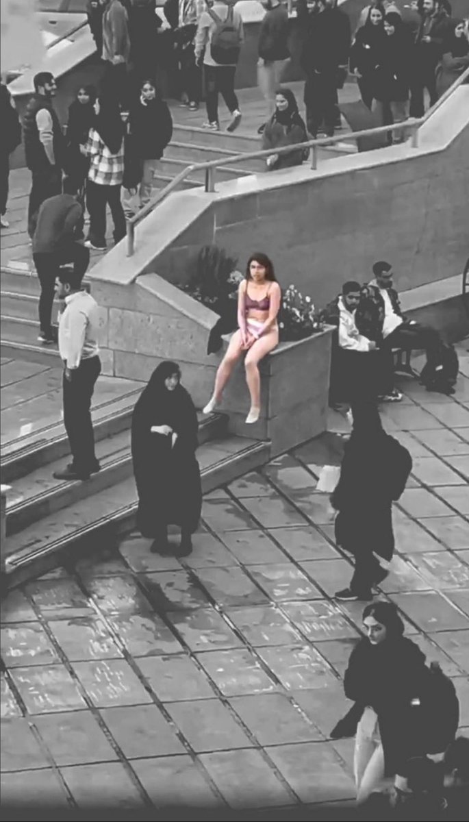 Whiskey Tango 🇺🇸 (@hold_my_wine) on Twitter photo 