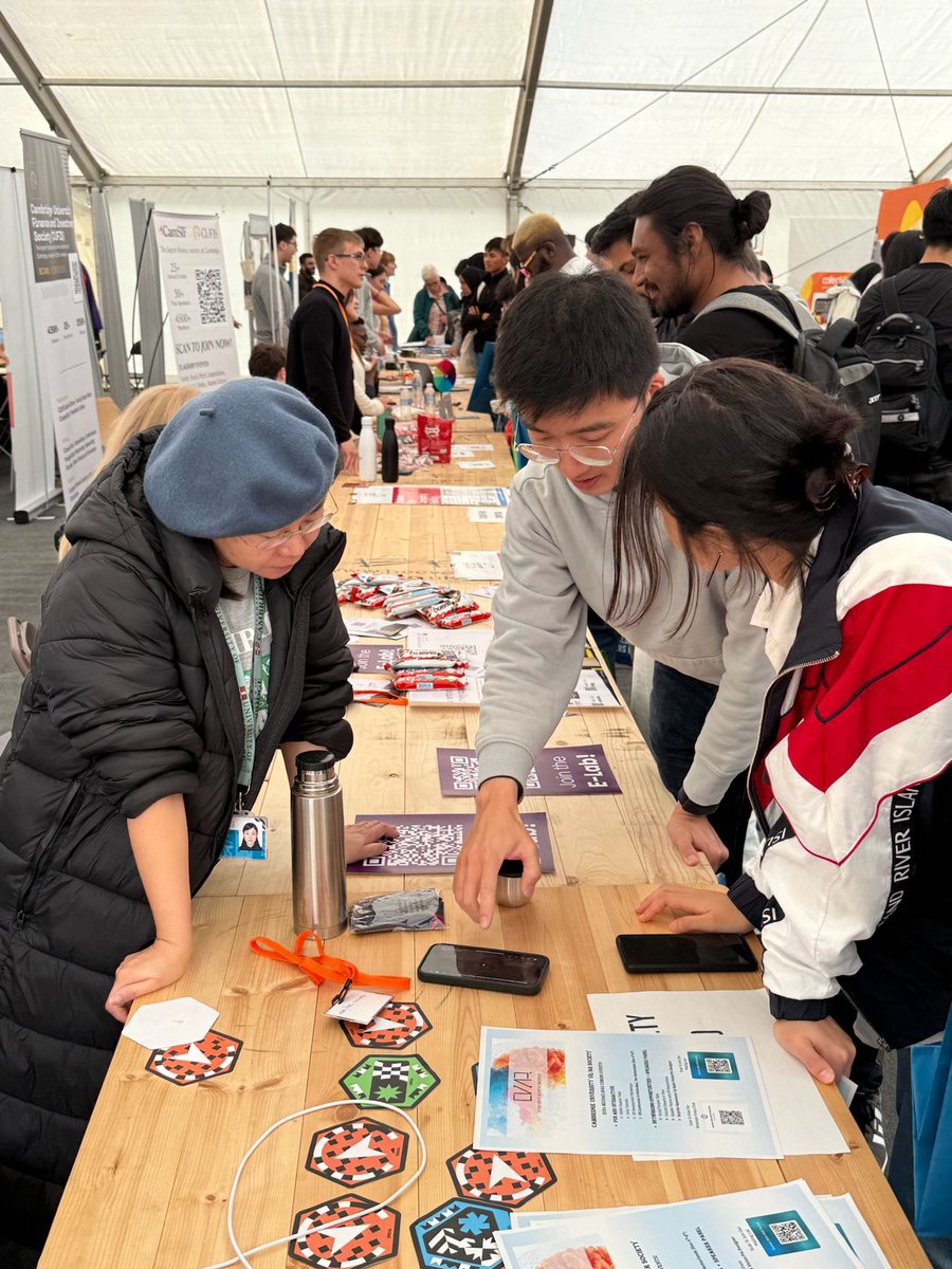 As the new president of the Cambridge AR/VR Society I am so proud of my team and the presentation they put on at the University of Cambridge Student Society Fair. We had a record breaking 200+ membership sign-ups.