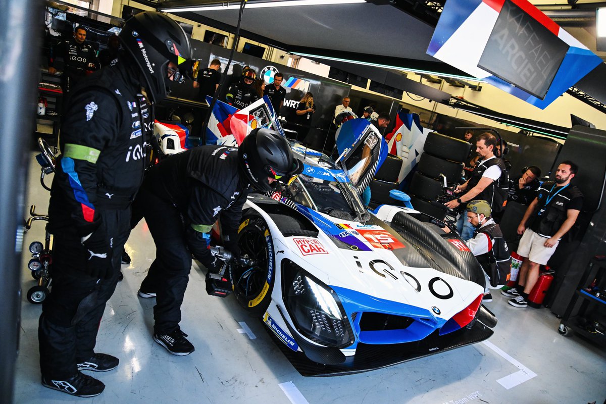 WEC Rookie Test ✅

BMW M Hybrid V8 … you are awesome!

Thank you so much to <a href="/BMWMotorsport/">BMW M Motorsport</a> for the opportunity to get my first laps in this beauty.

#WEC #BMWMMotorsport