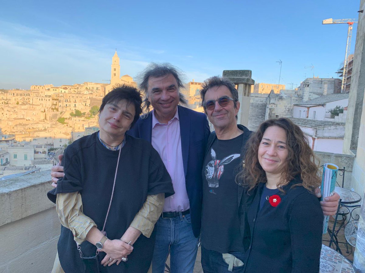Elissa_Golberg's tweet photo. Di ritorno a Matera per il #MateraFilmFestival, dove il Canada è di casa. Pleased to welcome again in Italy @TheFullEgoyan and @ArsineeKhanjian, juries’ presidents, et de rencontrer le directeur artistique 🇨🇦Donato Santeramo. Merci de la belle collaboration avec @PrsenceAutochto https://t.co/meU6ZoBBwE