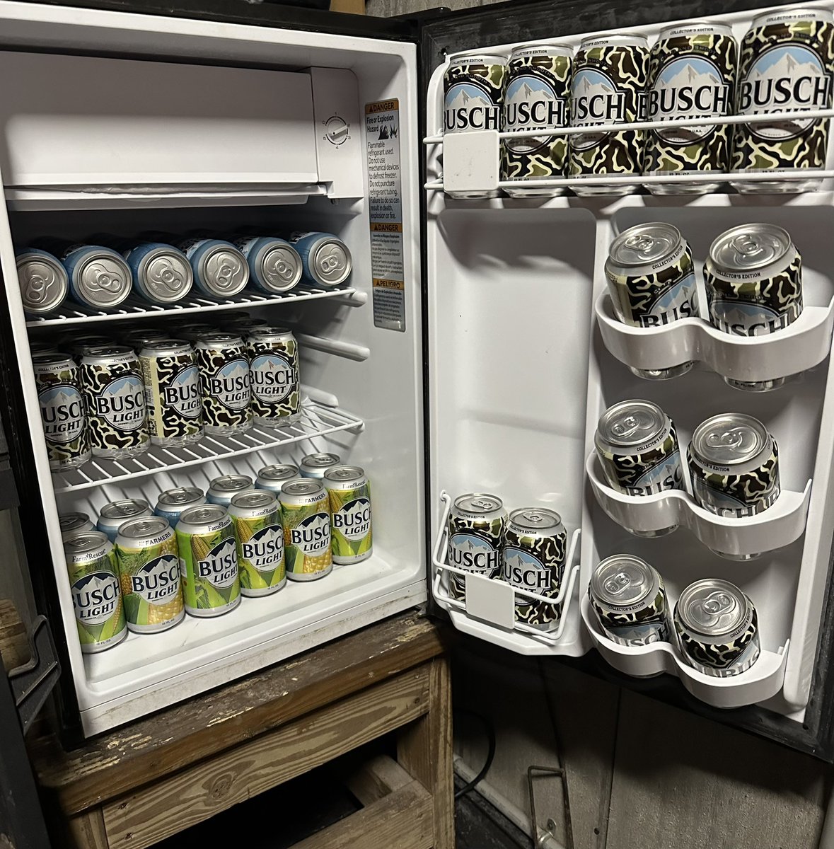 SteveTrimborn's tweet image. It’s a bad day to be a @BuschBeer. #BuschLight