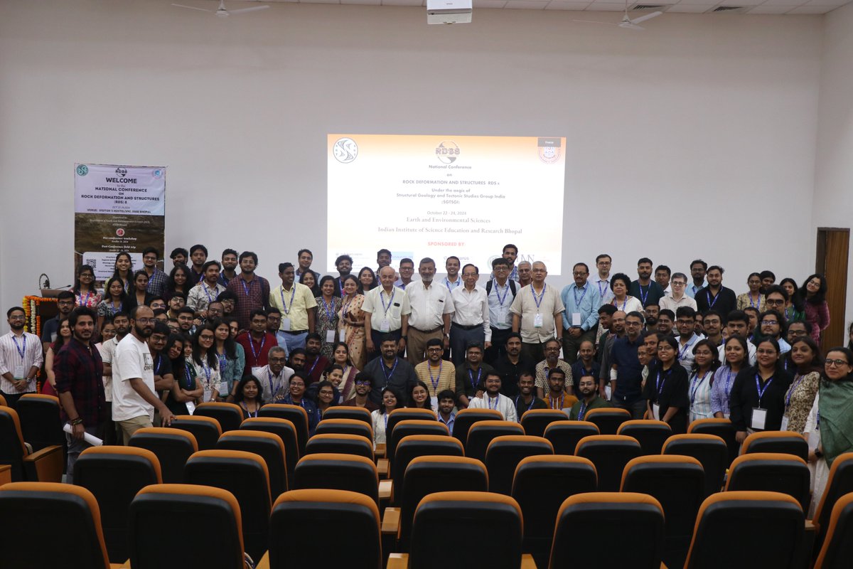 Honoured to be part of the core team for #RDS8 at IISER Bhopal! Highlights included Prof. Harsh K. Gupta’s inspiring talk on Dakshin Gangotri, presenting my research on fissure volcanism, and a field trip bringing geology to life. Thanks to all who made it a success! #Geoscience