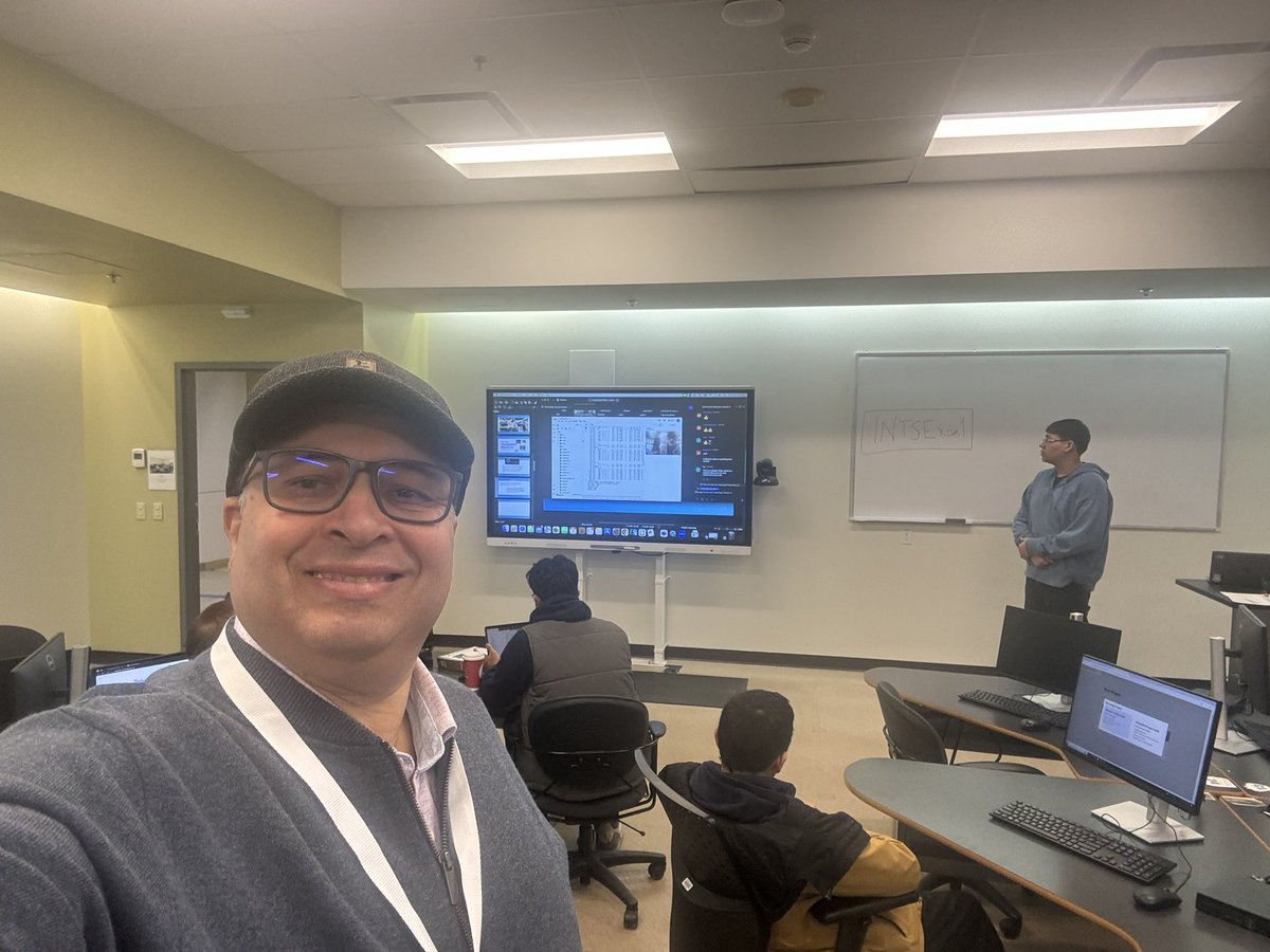 SaidElMejdani's tweet image. The community code Day is running at @keyanocollege about #machinelearning and using #AI and it’s going virtually.