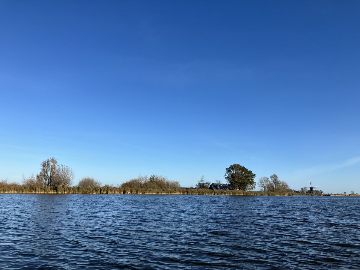 Arjen Droog (@arjendroog) on Twitter photo Varen door Fryslân. Zelfs met slecht weer is dat prachtig, maar vandaag, met dit schitterende weer was het gewoon zalig! Varen door Fryslân. Zelfs met slecht weer is dat prachtig, maar vandaag, met dit schitterende weer was het gewoon zalig!
