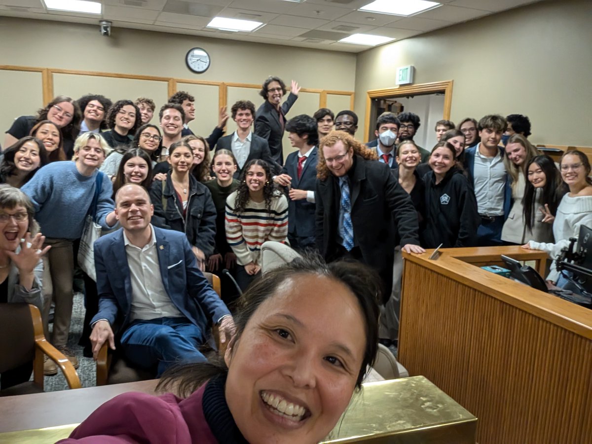 Khanh Pham for Oregon (@khanhphamforor) on Twitter photo Wonderful to join these Legislative Fellows who have spent the last ten weeks knocking on many thousands of doors – and developing policy proposals, that presented to legislators last Wed. Thx to Majority Leader <a href="/benfororegon/">Ben West 🇺🇸 🦅 🇺🇲🦫🌲</a> & team, & Rep <a href="/danrayfield/">Dan Rayfield</a> for this great program! Wonderful to join these Legislative Fellows who have spent the last ten weeks knocking on many thousands of doors – and developing policy proposals, that presented to legislators last Wed. Thx to Majority Leader <a href="/benfororegon/">Ben West 🇺🇸 🦅 🇺🇲🦫🌲</a> & team, & Rep <a href="/danrayfield/">Dan Rayfield</a> for this great program!