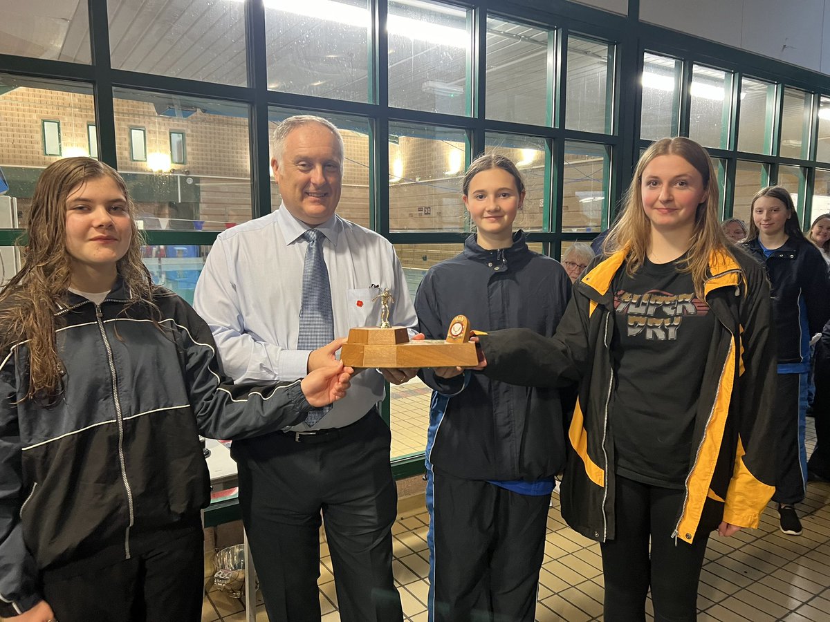 CSWSport's tweet image. Well done to the @censcotwing cadets who represented CSW in the @SNIRAFAC Swimming Competition. We came 2nd overall only 1pt behind @SESCOTWING. Sgt Wright won The Ross Trophy as Top Junior Girl and the JG and SG Teams came first winning The Miller (Joint) and Taylor Trophies.