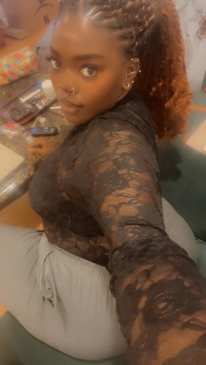 Ginjer_Snap's tweet photo. Very femme, very fat, and very full of myself🤭 https://t.co/f2BqSlZDcv