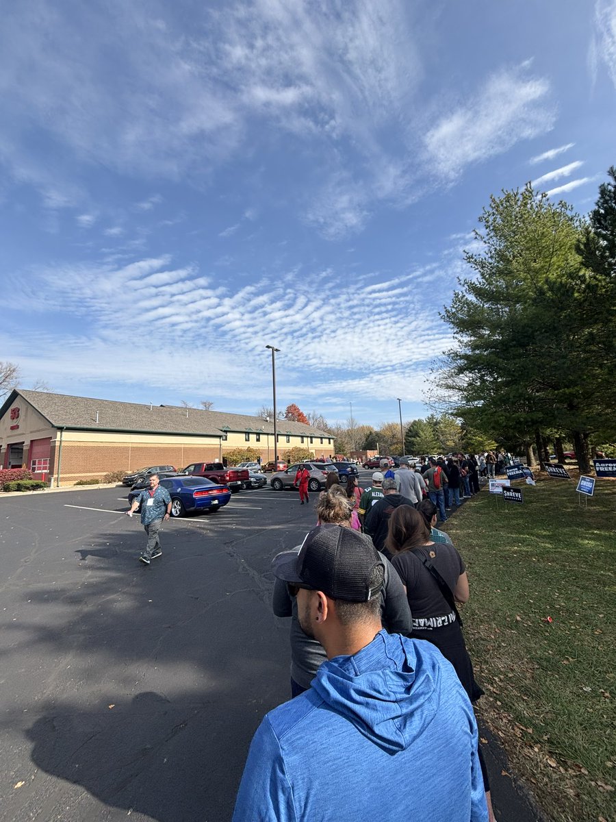 aahilliker's tweet image. Polls now open for an hour. Much closer. #Election2024 #INVotes