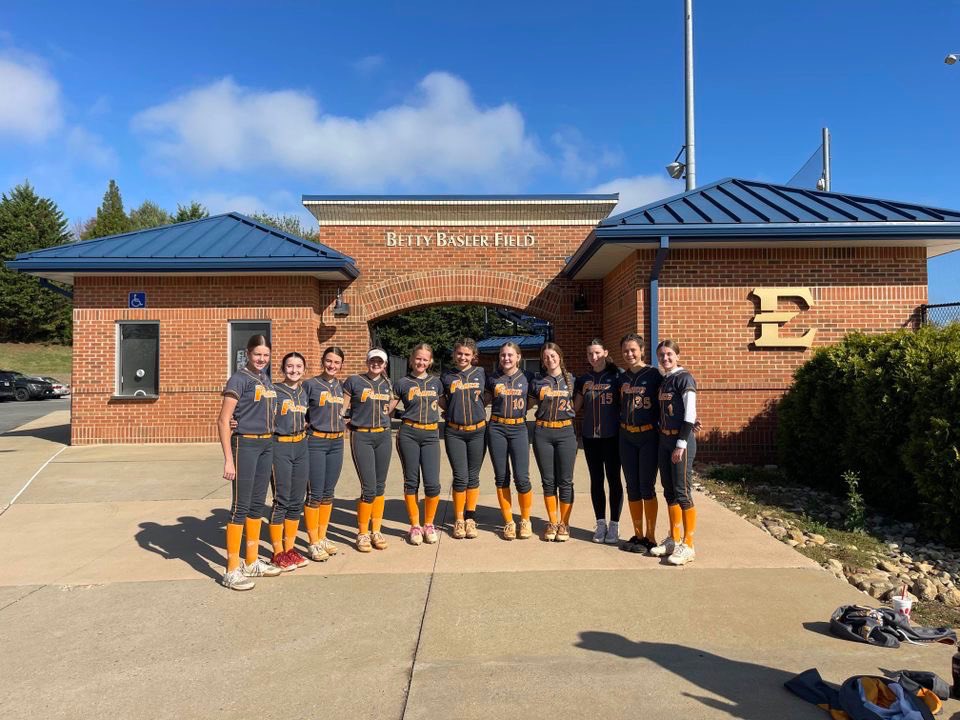 AddisonfParrott's tweet photo. This weekend my team got to play in a playdate at East Tennessee State University. I am so grateful that I got this chance to show my skills to the coach’s and got to tour their beautiful campus. It was an amazing experience and hopefully will be able to again soon. #bucyeah https://t.co/CcQv87UlG1