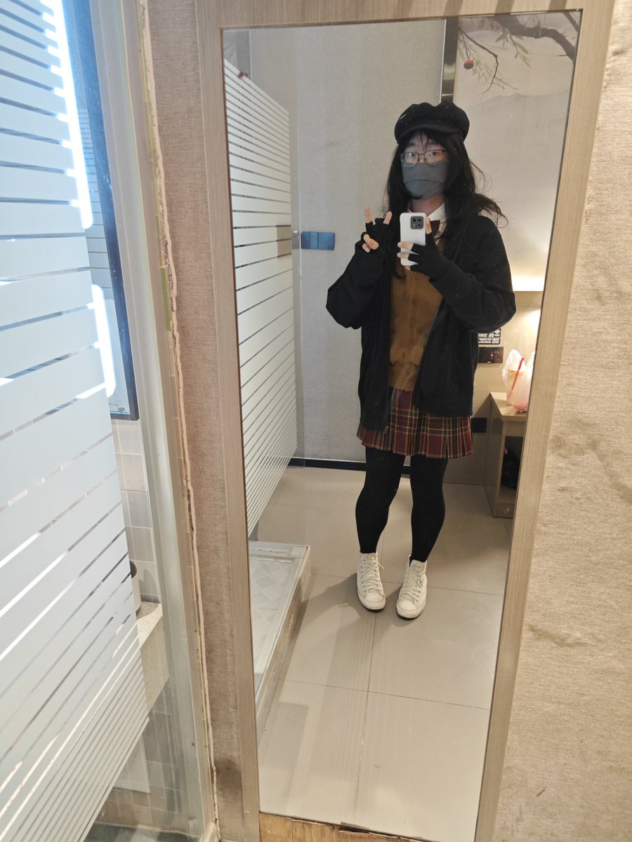 scm7773's tweet photo. 【身高/体重】： 175/73
【地域】：��苏 苏州
【个人说明】：你好，我是一个社恐男娘，身材也不好，在苏州实习，接触这个也不久，平时工作很忙，所以平日空闲时间不多，所以只做爱好分享，暂时还没有时间更进一步，如果有同好也可以认识一下，一起贴贴
#苏州 #男娘 #伪娘の日常 https://t.co/anXCtEG1jz