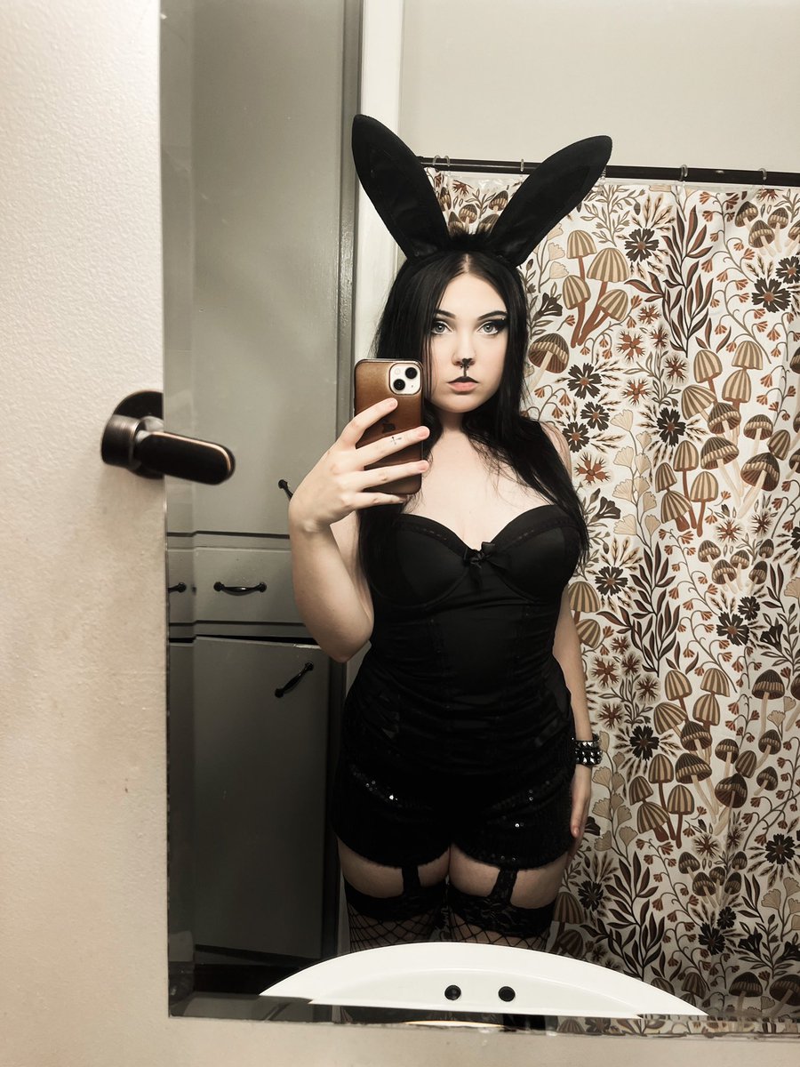 jules ♡ྀི tweet media