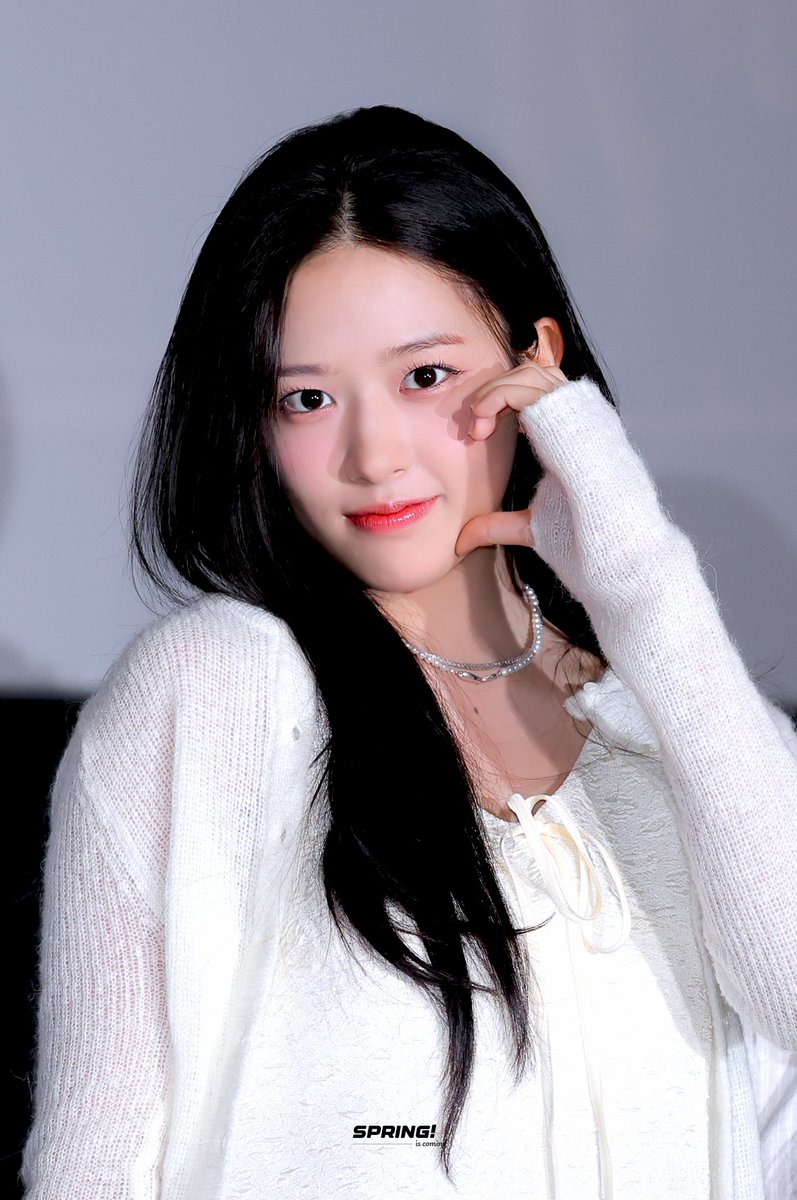 241102 롯시 무대인사 안유진 HQ - 2  

#아이브 #안유진 #유진 
#IVE #ANYUJIN #YUJIN