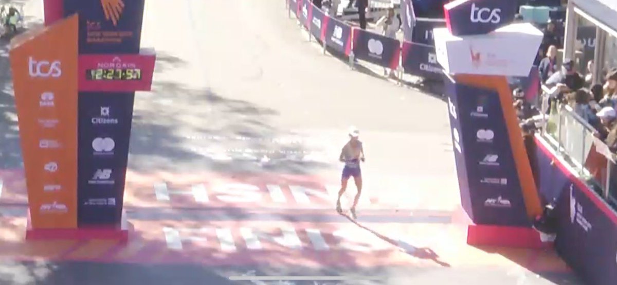 HOKA NAZ Elite tweet media