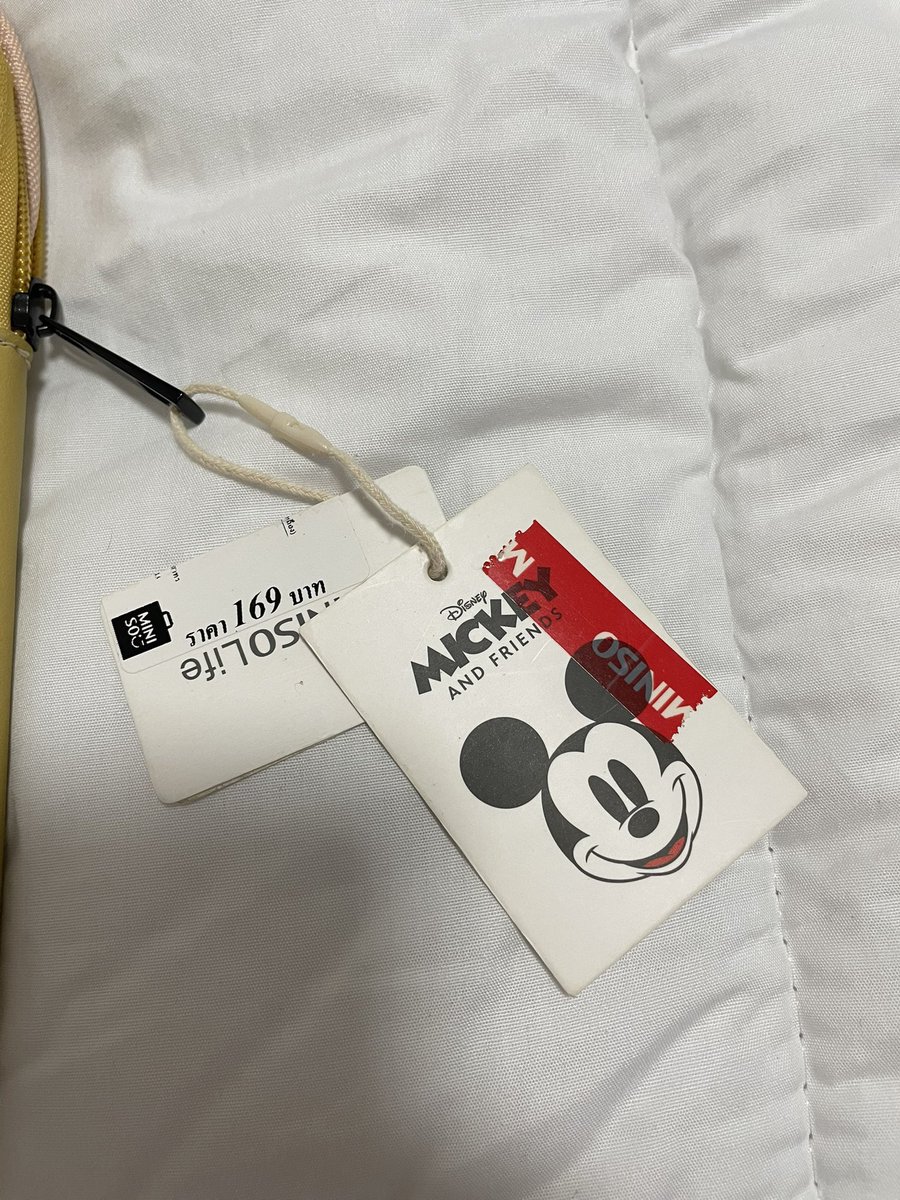 fnn2406's tweet photo. ส่งต่อ กระเป๋าใส่ไอแพด ipad mickey
✅ 100.- รวมส่ง
#ฝากขายfnn
ติดต่อทวิต : @hatangkinkhaoo
#กิ้บsanrio #ตลาดนัดsanrio #ตลาดนัดซานริโอ้ #secondmorning #preorderkorea #พรีออร์เดอร์เกาหลี #กระเป๋าใส่ไอแพด #กระเป๋าไอแพด #ไอแพด
#ส่งต่อเสื้อผ้า #ส่งต่อstylist #ส่งต่อcintage https://t.co/jIJ5V6sCRL