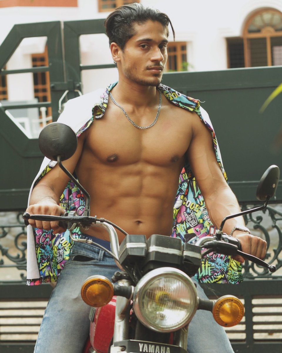 VaibhavMW's tweet photo. Anyone wants a ride ? ๐๏ธ๐๏ธ๐๏ธ
โ ๏ธ Warning: Please take your health insurance. ๐๐คฃ๐๐๐
.
.
.
#fitbiker #stylishlook #guyswithmuscles #modelsearch #fitnessmodelsdotcom https://t.co/XmDtKWnRbI