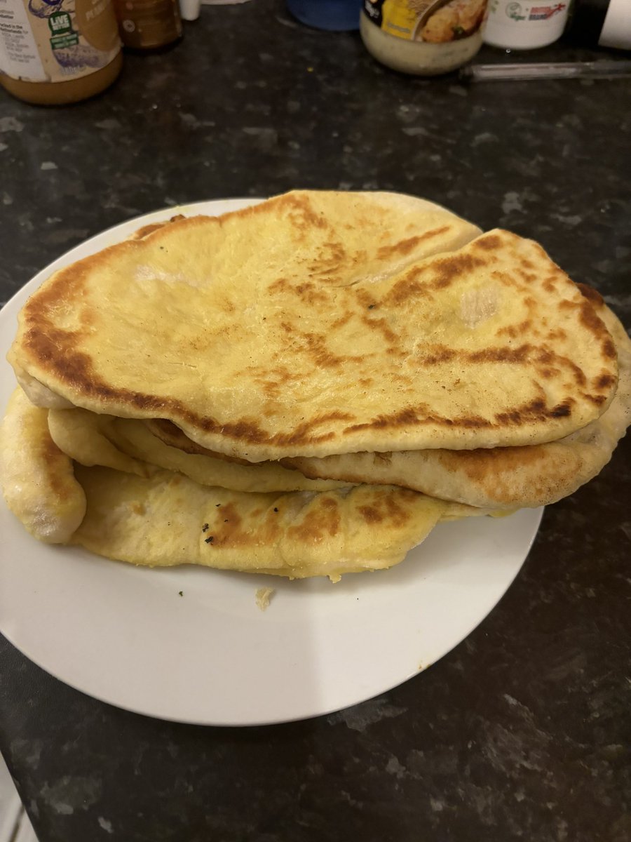 0takuBakery's tweet photo. Made some vegan nan breads 🥰🥰 #vegan #veganfood https://t.co/dK7zwZapyv