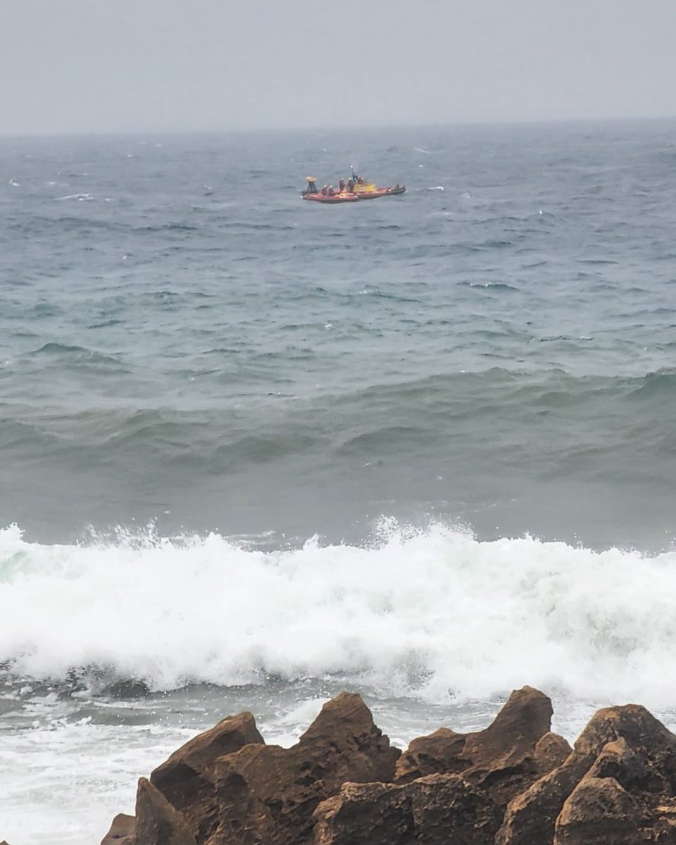 _ArriveAlive's tweet photo. Kayakers in distress in Umdloti  https://t.co/Z7fJ2sP7qR

#ArriveAlive #Kayakers #Distress @IPSSRescue https://t.co/M8Y9aNVt2E