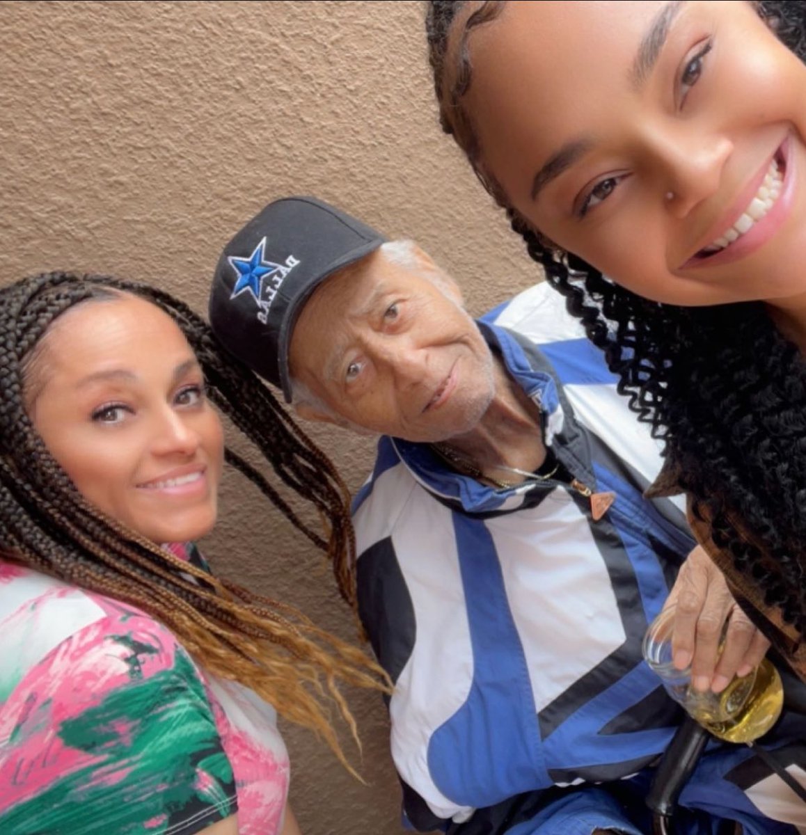 Angela Powell/White tweet media