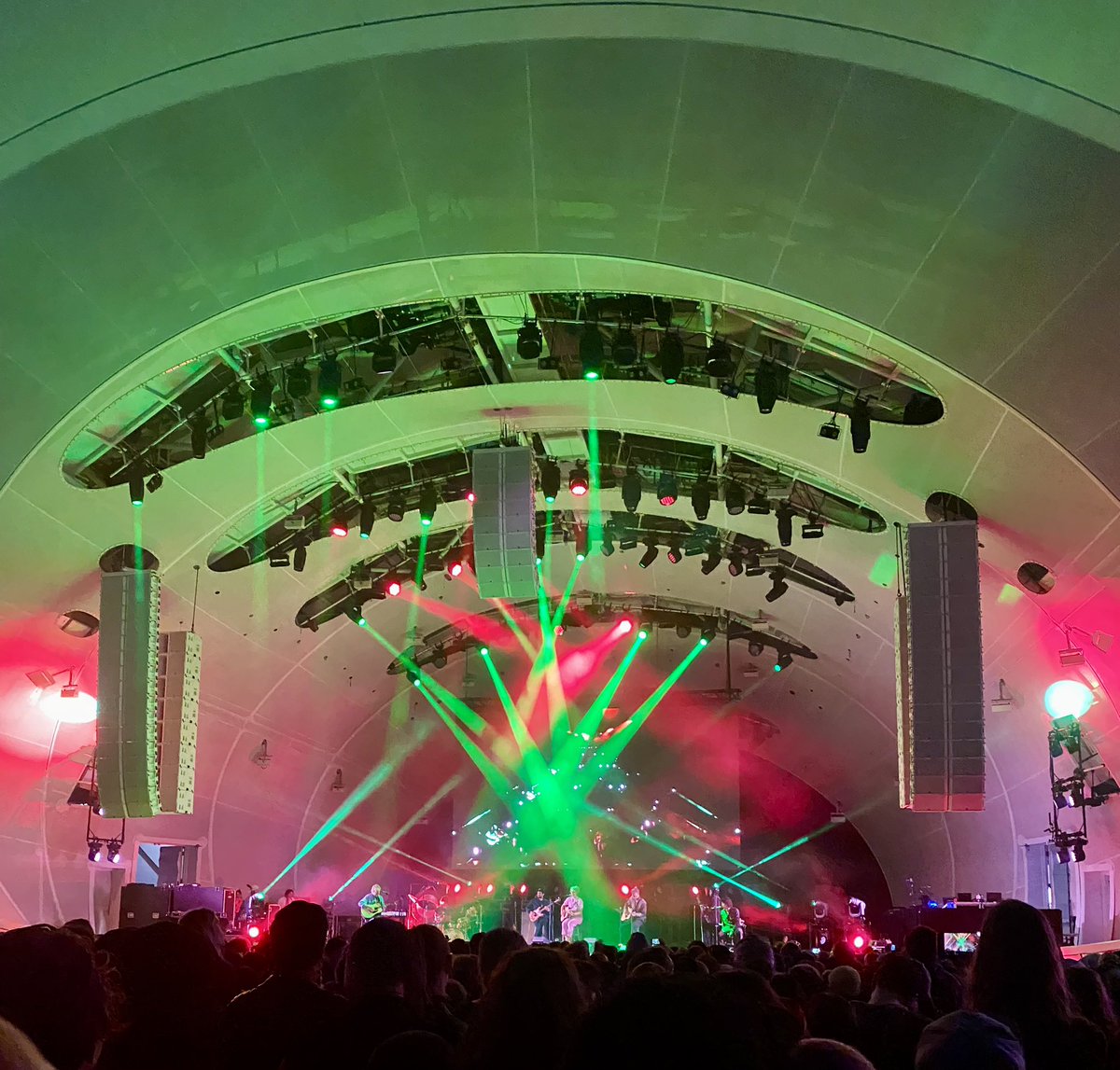 RarkMolfs's tweet photo. What an incredible show! @kinggizzard https://t.co/LNVGSwPvqS