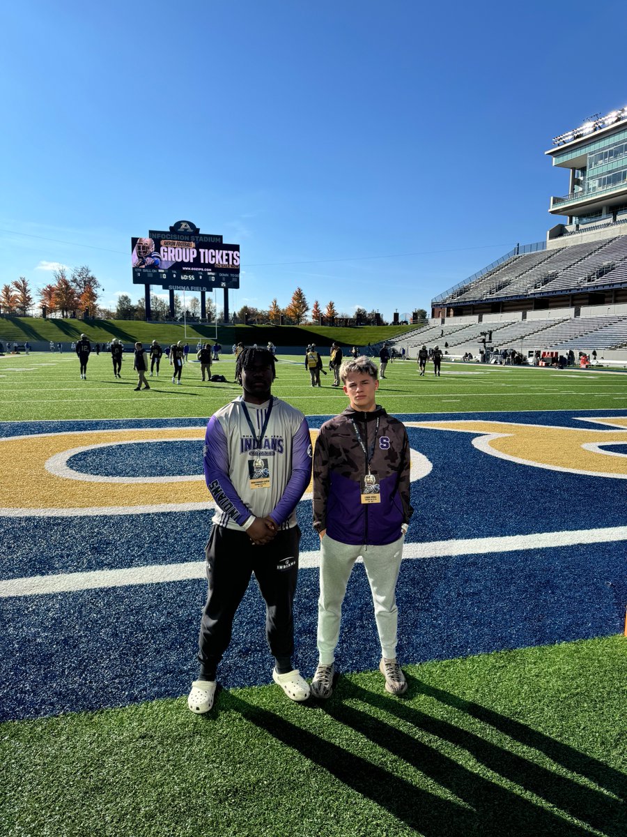 SteeleLogan4's tweet photo. Had a great day at Akron! Thank you for the invite.
@JoeMento @BallCoachJoeMo @Nrenna @CoachJDBrook @Caleb_Duckett @CoachPersing @ChadStumhofer @JK_SpeedKillz https://t.co/m6rGI05Ys2