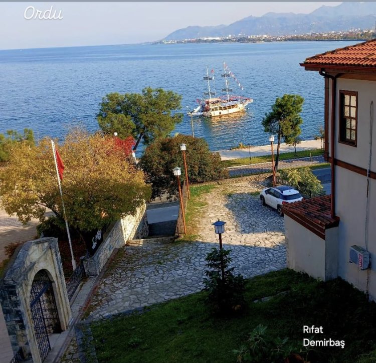 Ordu Taşbaşı mahallesi Menekşe Sokaktan Karadeniz’e doğru güzel bir bakış…