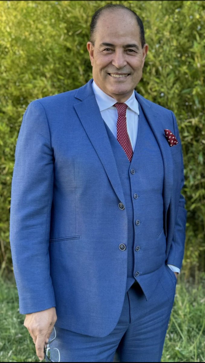 "📢 Experts-Comptables, unissez-vous pour faire avancer notre profession ! Votez pour la liste ECF aux élections locales et nationales. Ensemble, renforçons notre rôle et notre indépendance dans un monde en pleine transformation. ✍️ Mohamed LAQHILA, Président d'honneur du CROEC