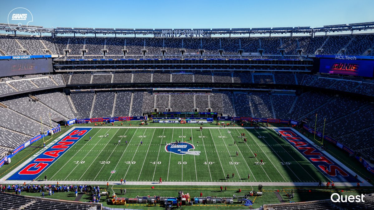 Giants's tweet photo. Legacy field 🔥

#Giants100 https://t.co/rANlzz9r3A
