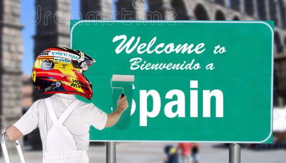 this race is chaos, poor Carlos…