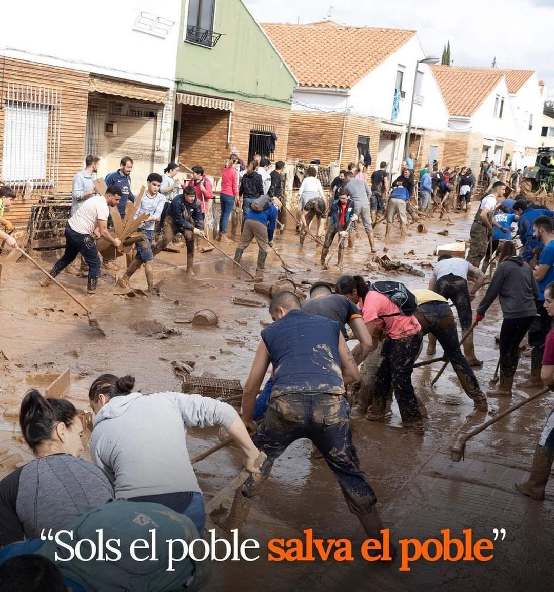 El número 1: "Algunos violentos absolutamente marginales".

La violencia tiene muchas formas de expresión.

La expresión: "Si quieren ayuda, que la pidan" después de una catástrofe, es violencia verbal, Sr Sanchez.