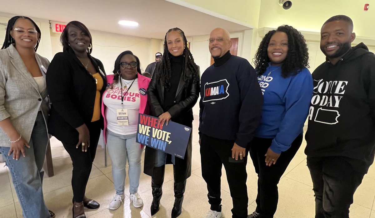 SenatorHughes's tweet photo. Yep! The heavy hitters are in Philly! Knocking on doors in #WestPhillyForKamala is ⁦@aliciakeys⁩ Organized by ⁦@CouncilwomanKGR⁩ we were joined by ⁦@RepCephas⁩  ⁦@RepRoniGreen⁩ ⁦@KendraPHL⁩ &amp; ⁦@RepAmenBrown⁩ #WeAreNotGoingBack ⁦@KamalaforPa https://t.co/PqzgdfAbUs