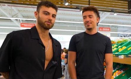 p0ptuga's tweet image. Canal Panda anuncia novo episódio de ’Ruca’ com a participação de diversos casais homossexuais, após o sucesso de episódio recente. 

Icónicos casais como Taylor Swift &amp;amp; Karlie Kloss, Numeiro &amp;amp; Windoh e Popota &amp;amp; Leopoldina farão uma participação especial na série.