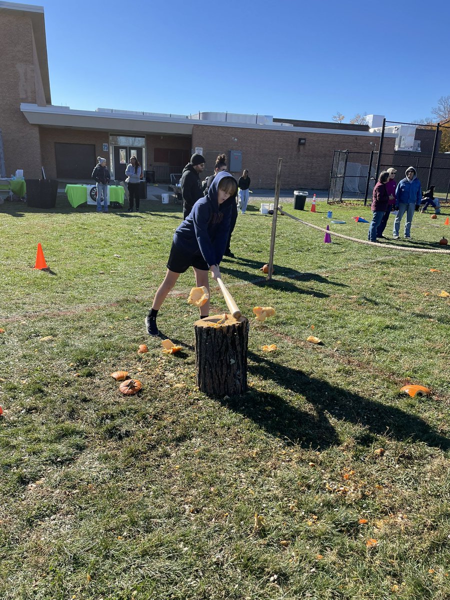 Pumpkin Smash today at the SHS field. So much fun and free cider and donuts. Way to go <a href="/REBEKKAHENRIKS3/">Rebekka Henriksen</a> <a href="/SCSchools/">Schenectady Schools</a> <a href="/SCSDCommSchools/">Schenectady Community Schools</a>